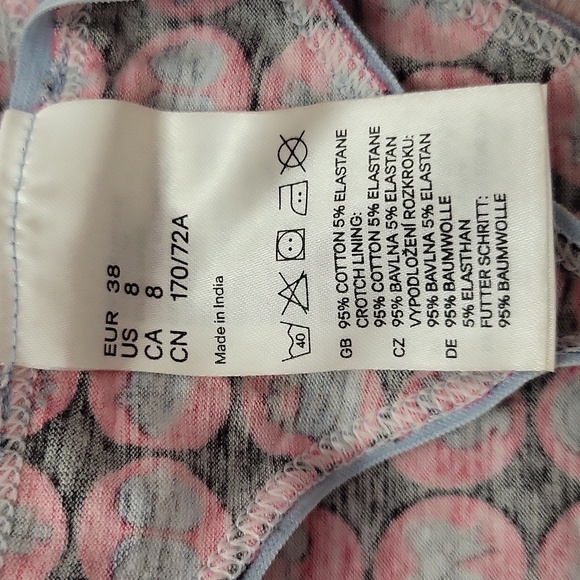 Brand New VINTAGE Y2K HELLO KITTY THONG-8 - Picture 3 of 5